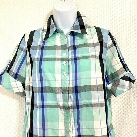 Petite Plaid Button Down Short Sleeve Shirt - Picture 2 of 4